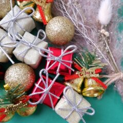 ホームアローンのおうちみたい？素敵なリース入荷